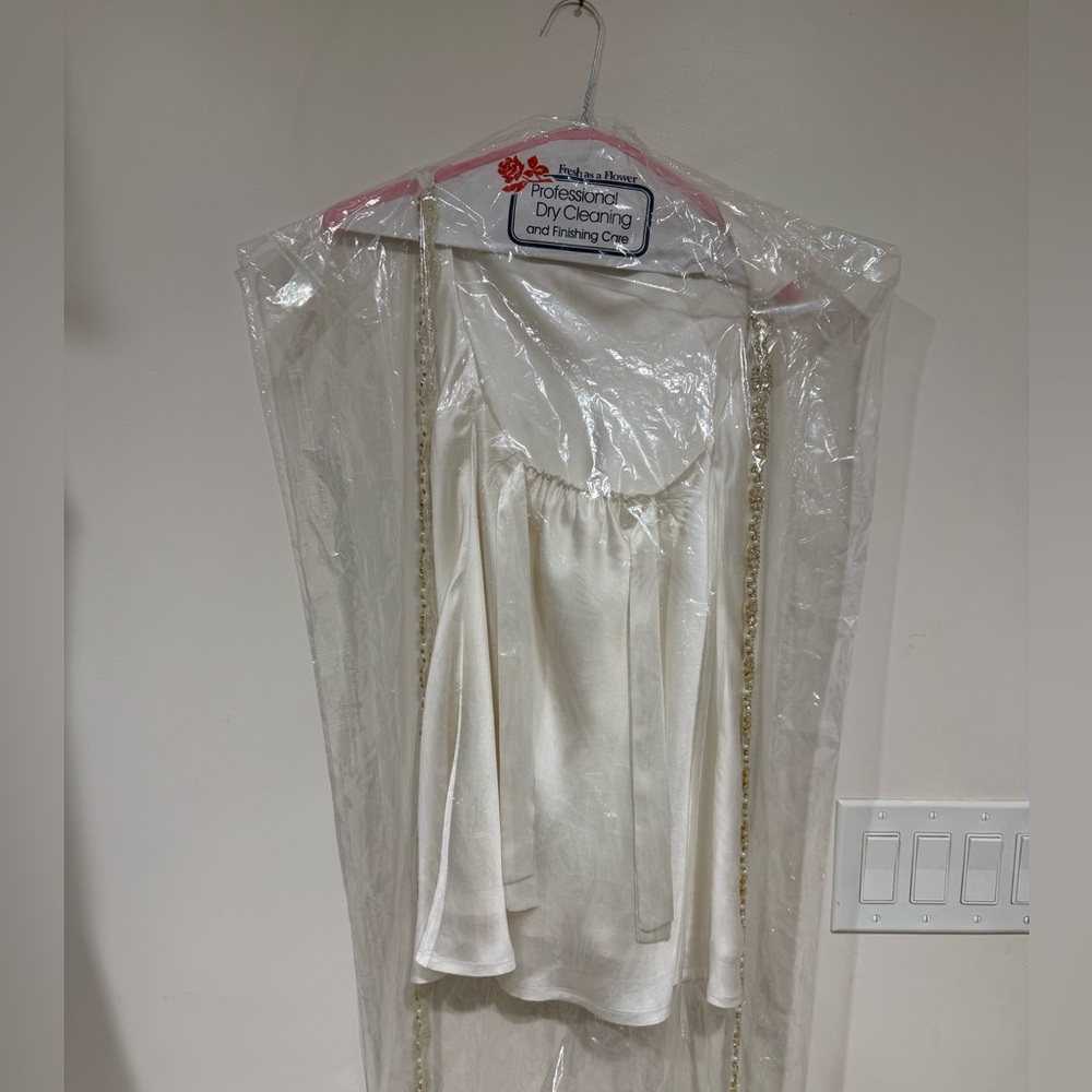 Sisters the Label - SOFIA MINI DRESS - PEARL SILK - Picture 10 of 13